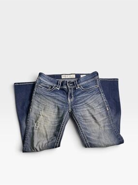 BKE Women’s addison Jeans in Faded Blue with Distressed Detail